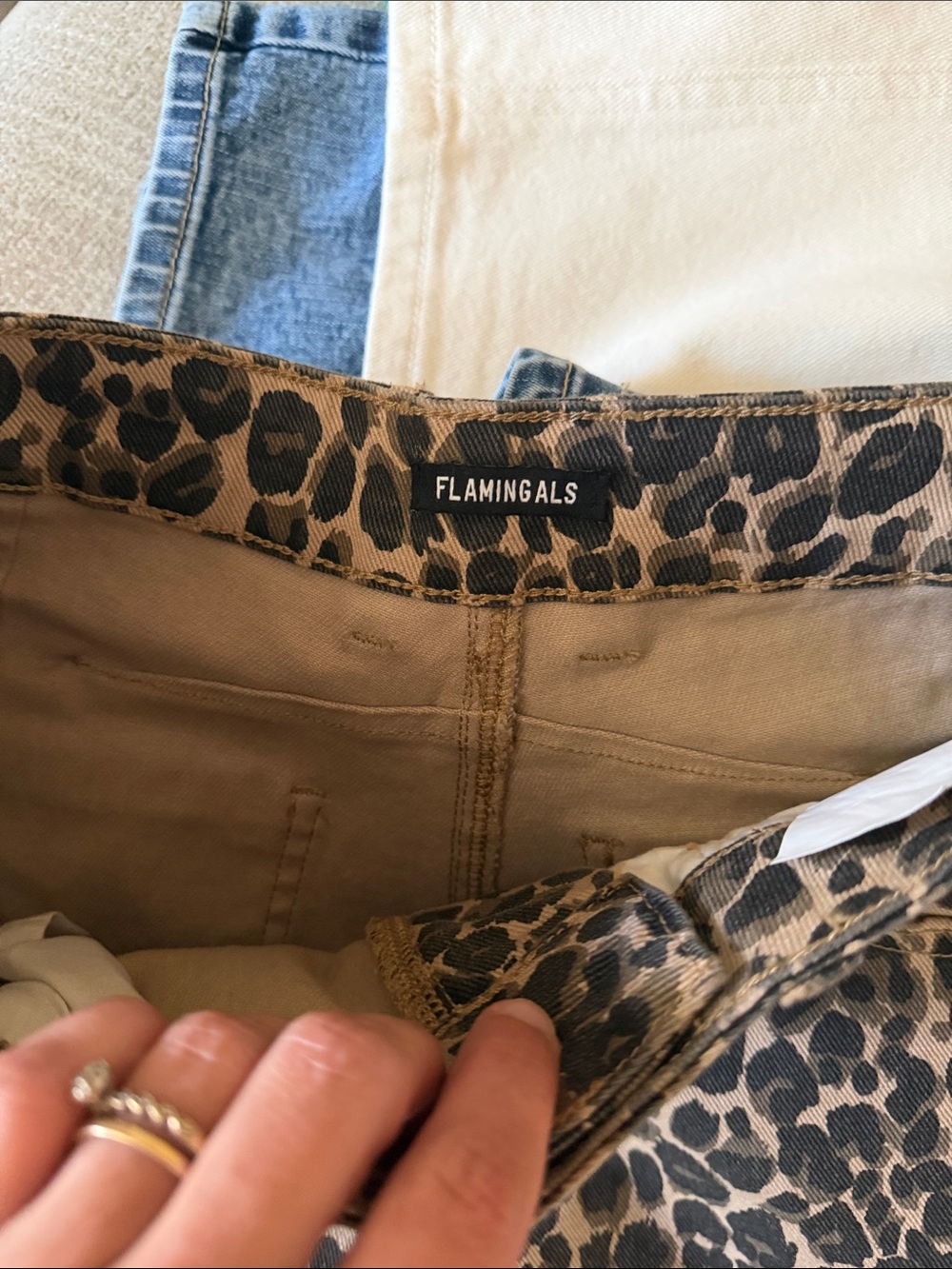Flamingals Cheetah Leopard Barrel Pants Zip Button Closure Size Small NWOT - Picture 6 of 8